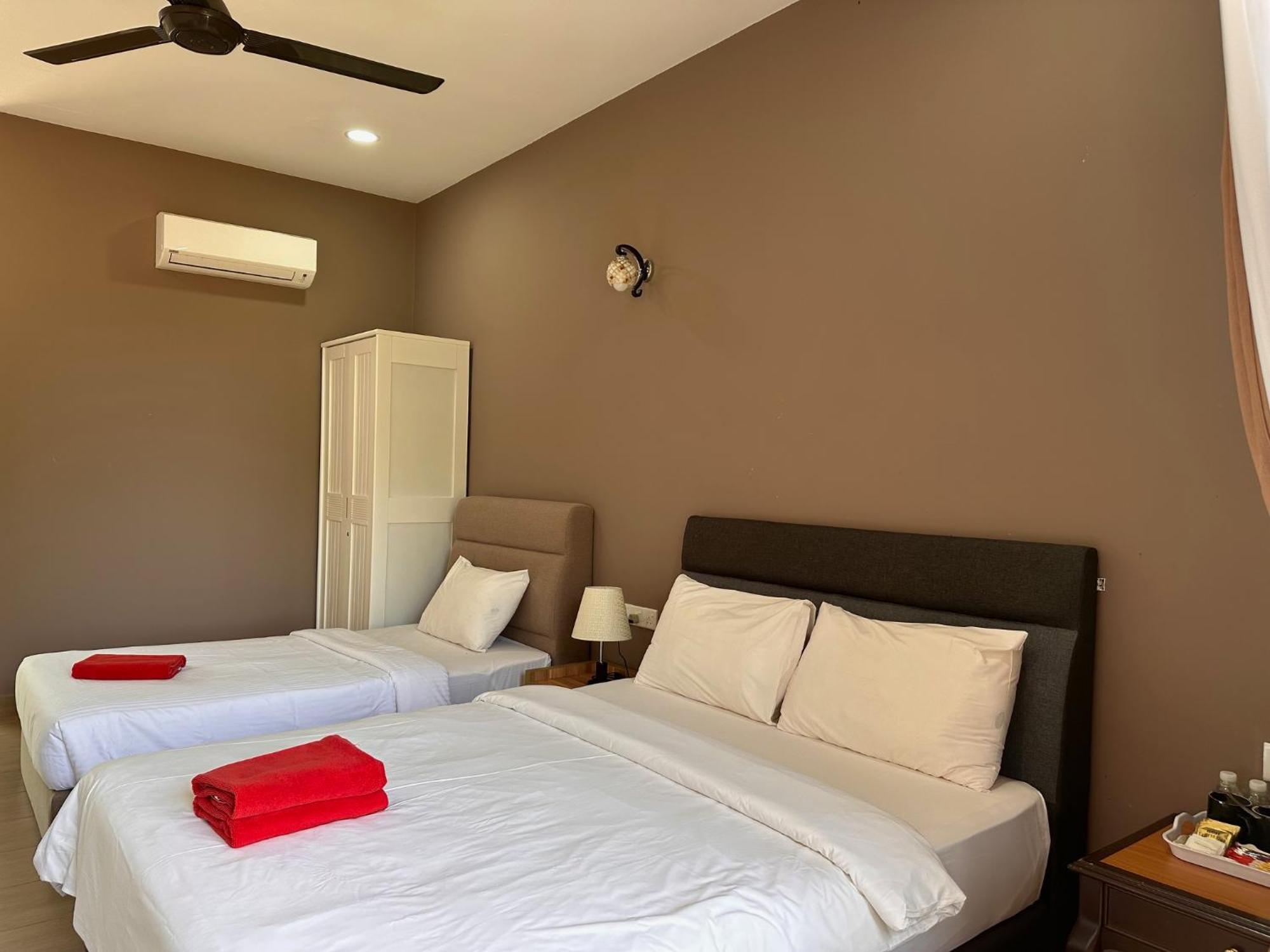 Red Coral Homestay